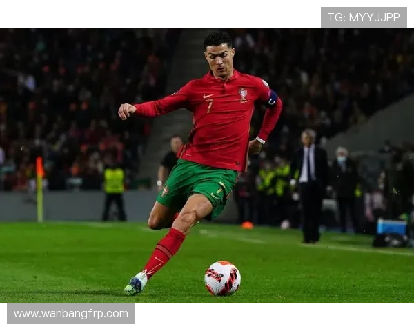 克里斯蒂亚诺·罗纳尔多:从天才少年到足球巨星的辉煌历程 克里斯蒂亚诺·罗纳尔多:从天才少年到足球巨星的辉煌历程