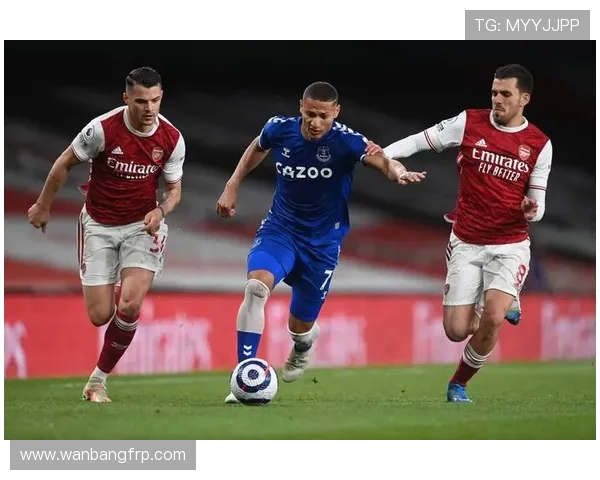 丹尼斯·博格坎普:从天才少年到阿森纳传奇的足球之路 丹尼斯·博格坎普:从天才少年到阿森纳传奇的足球之路