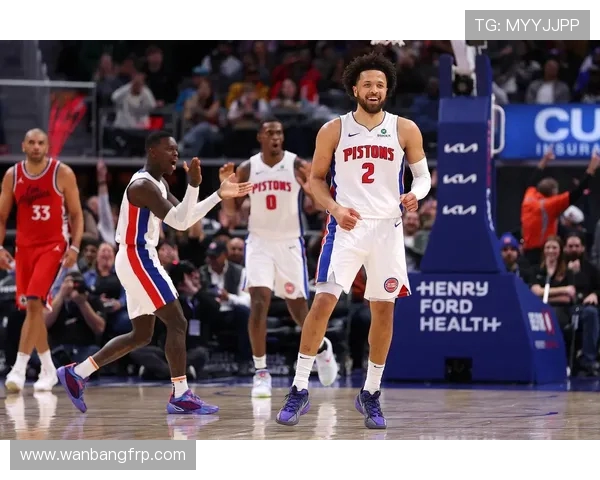 奇才与活塞激战正酣 双方全力争夺季后赛席位关键战役 奇才与活塞激战正酣 双方全力争夺季后赛席位关键战役