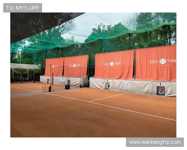 网球赛事背后的心理博弈与策略分析：从职业选手到普通爱好者的技巧提升之道