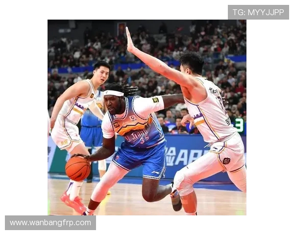 CBA季后赛精彩对决广东队迎战新疆队直播盛况全记录